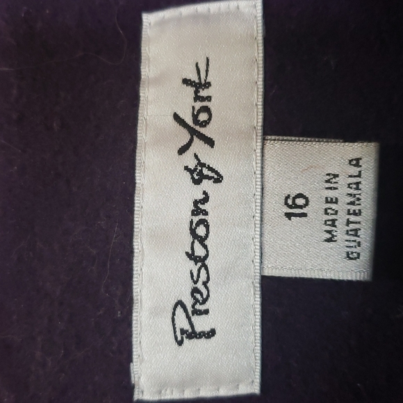 Beautiful Amethyst Wool Coat Preston & York, w/ruffle - Picture 3 of 10